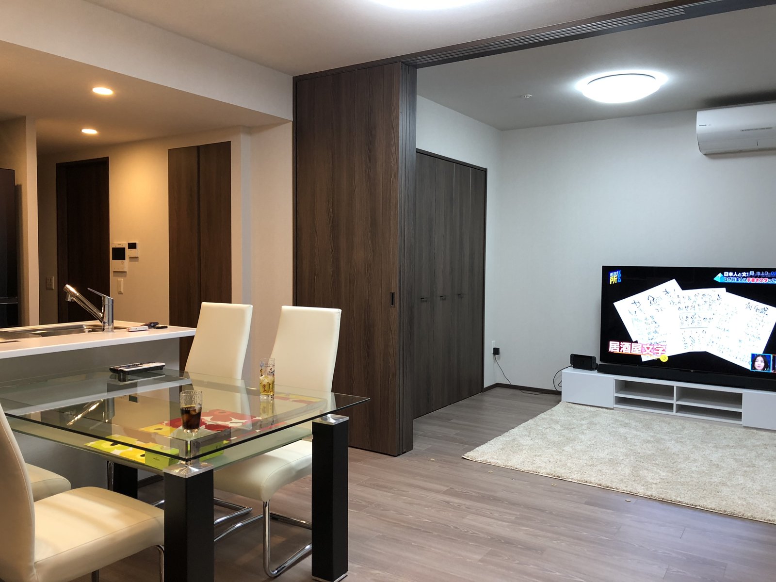 広いLDKのある自宅マンションのリビング